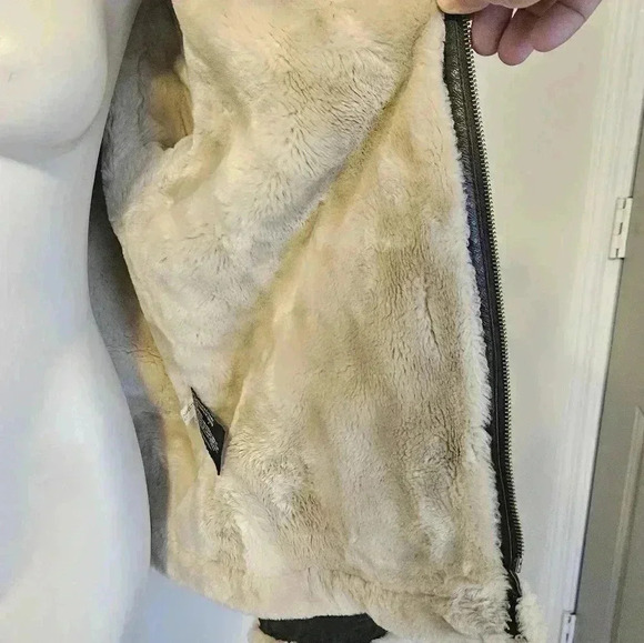 Vintage St. John's Bay Brown Leather Aviator Pilot Jacket with Sherpa Trim - Picture 13 of 16